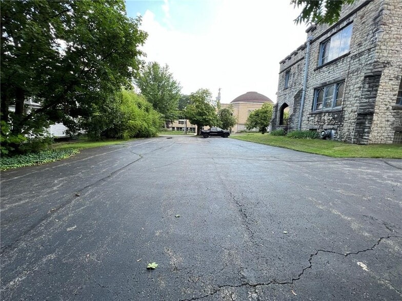 More Photos Of 1205 Elm St, Youngstown Religious Facility For Sale
