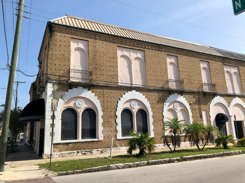 More Photos Of 2001 N Howard Ave, Tampa Office For Sale
