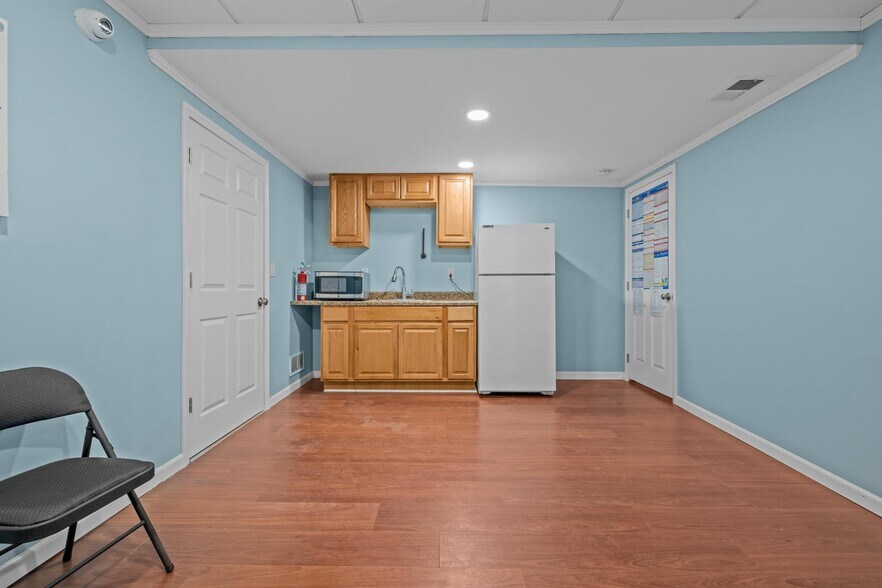More Photos Of 26 Schmarbeck Ave, Buffalo Warehouse For Sale