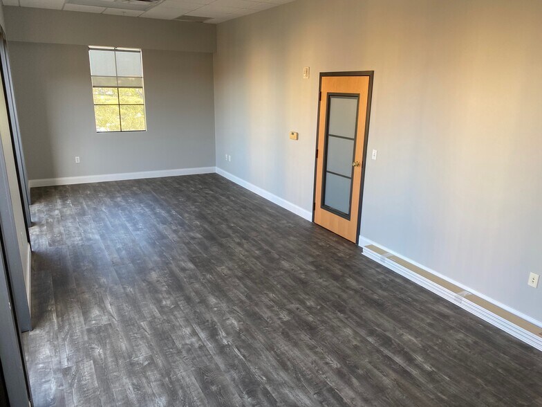 More Photos Of 6996 Piazza Grande Ave, Orlando Office For Lease