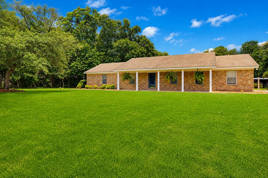 Primary Photo Of 22963 US Highway 98, Foley Flex For Sale