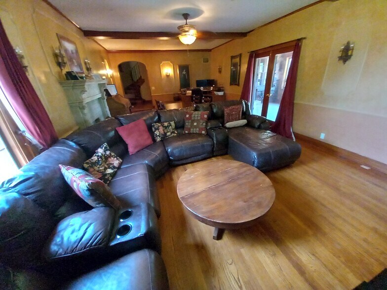 More Photos Of 900 N Burford Ave, Watonga Specialty For Sale