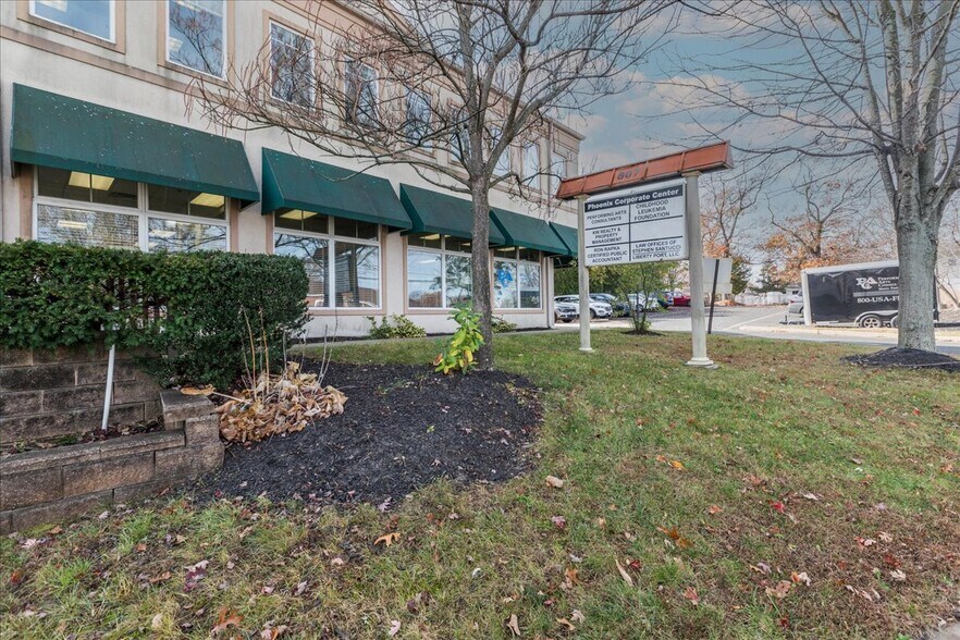 More Photos Of 807 Mantoloking Rd, Brick Office For Sale