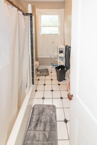 More Photos Of 6408 Brook Ave, Baltimore Apartments For Sale