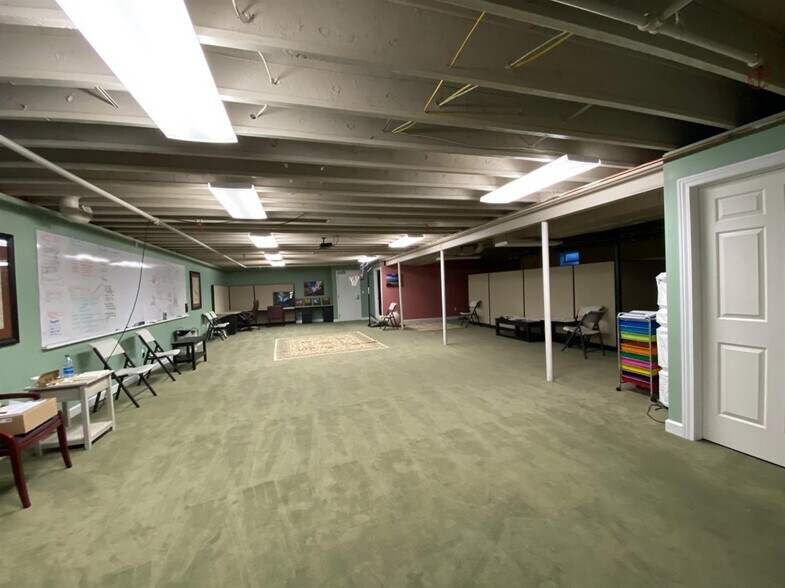 More Photos Of 131-137 Keveling Dr, Saline Medical For Sale