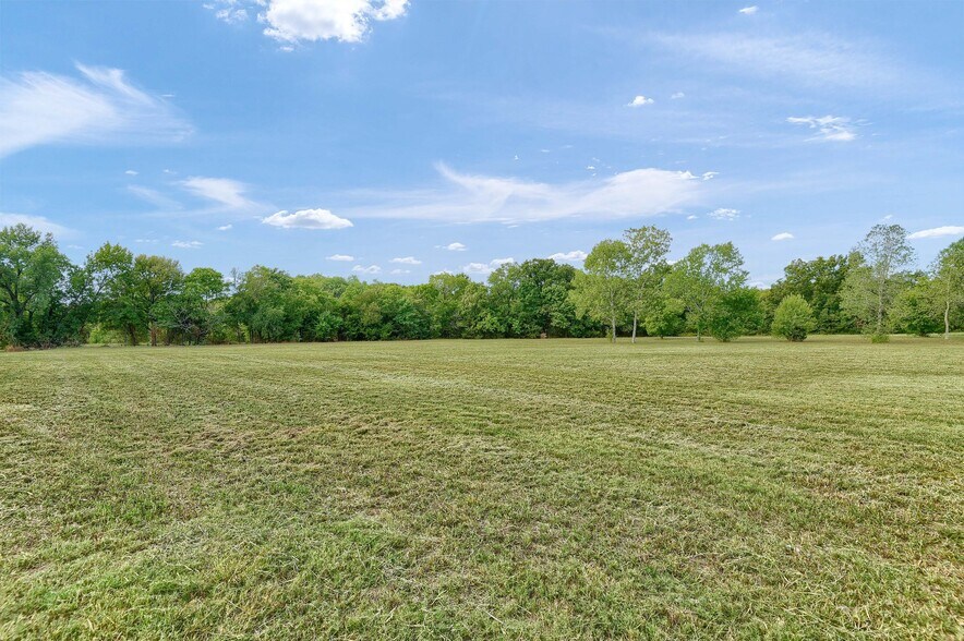More Photos Of TBD TBD Ole Ambrose Road, Bells Land For Sale