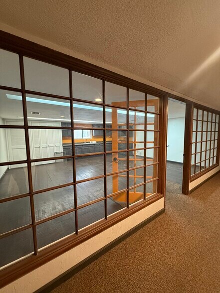 More Photos Of 3615 Main St, Riverside Storefront Retail Office For Lease