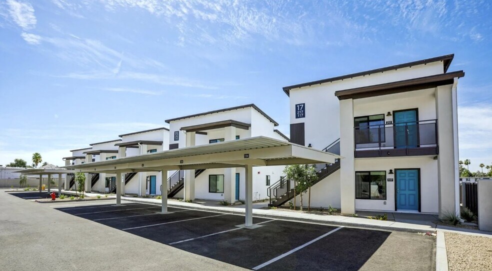 More Photos Of 6077 N 60th Ave, Glendale Dormitory For Sale