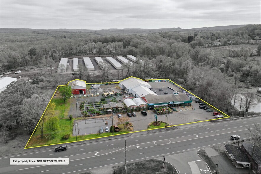 More Photos Of 147 Meriden Rd, Middlefield Garden Center For Lease