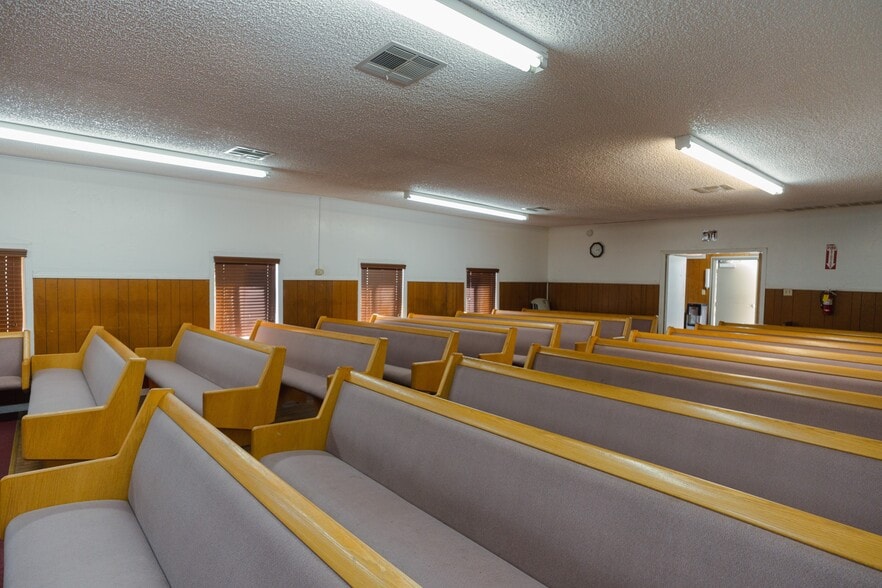 More Photos Of 21562 Reynolds Ave, Dos Palos Religious Facility For Sale