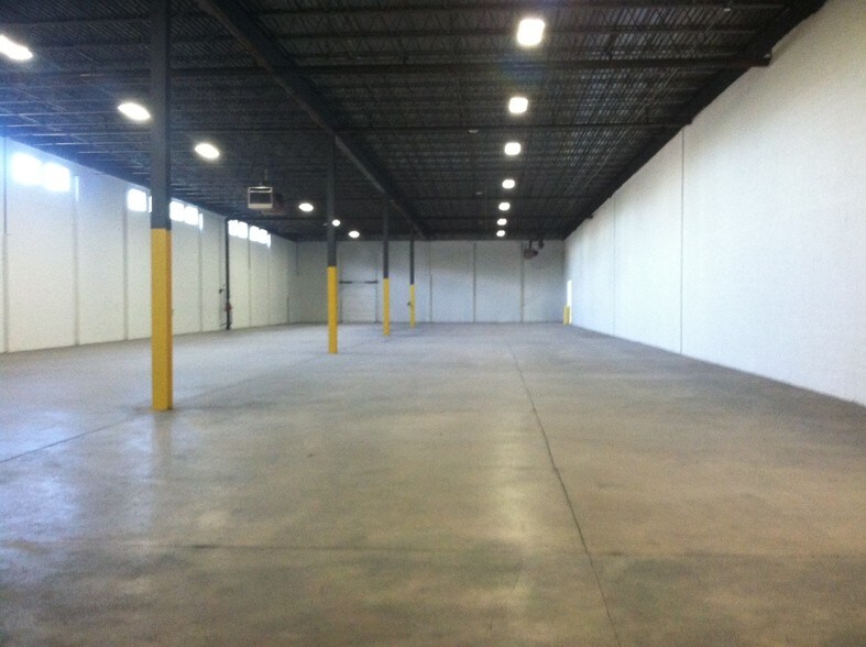 More Photos Of 279 Canal Rd, Fairless Hills Warehouse For Lease