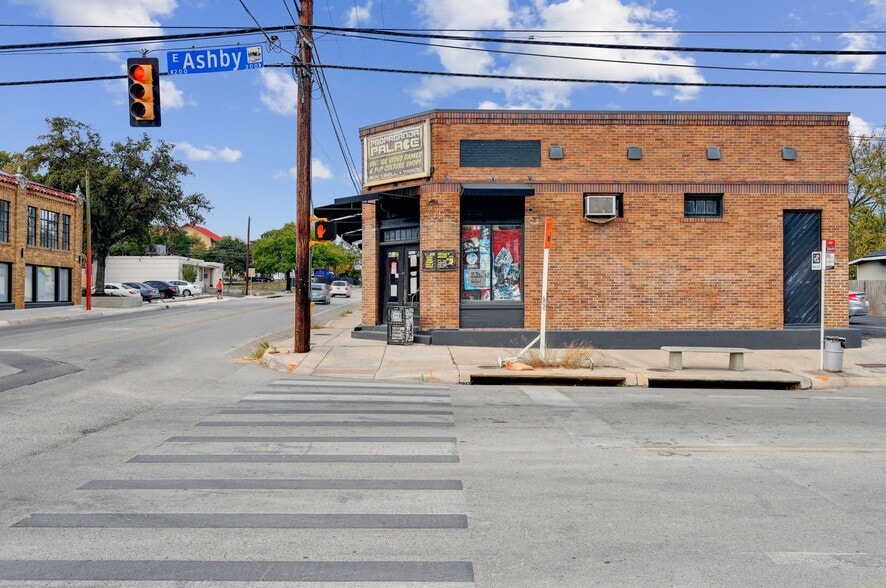 More Photos Of 2100-2110 McCullough Ave, San Antonio Storefront For Sale