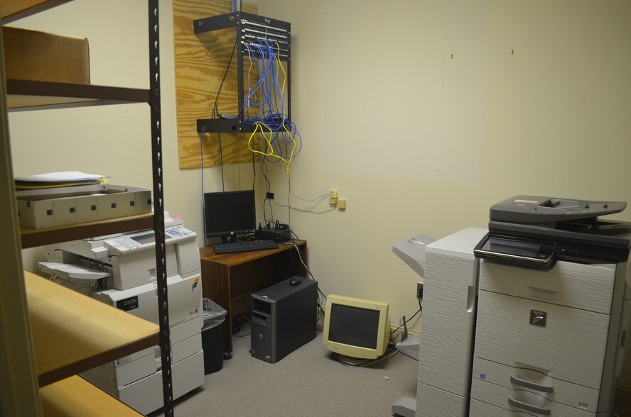 More Photos Of 3923 Blenheim Blvd, Fairfax Medical For Sale