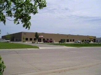 More Photos Of 2120 Howard Dr W, North Mankato Warehouse For Lease