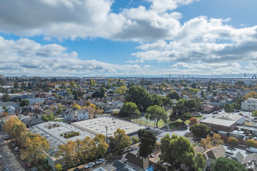 More Photos Of 1680 14th St, Oakland Warehouse For Lease