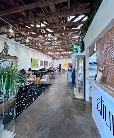 More Photos Of 6031 Washington Blvd, Culver City Storefront For Lease