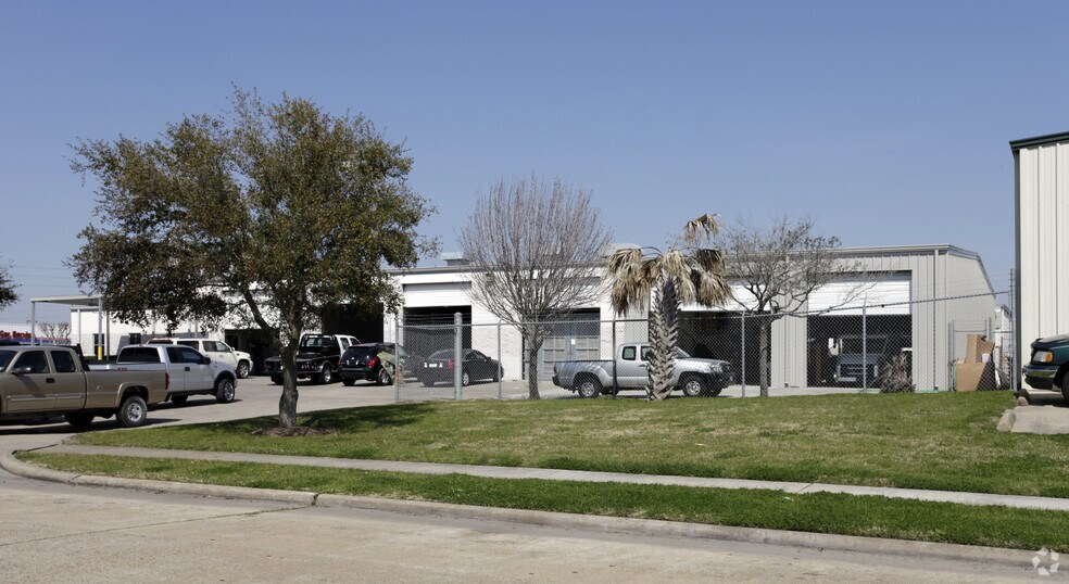 More Photos Of 650 Stafford Run, Stafford Industrial For Lease
