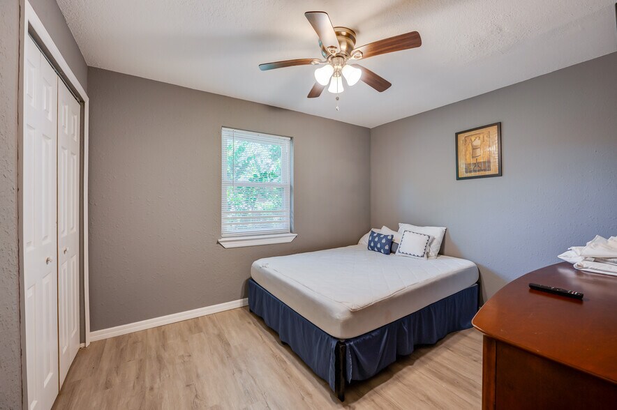 More Photos Of 116 Center St, Daytona Beach Office Residential For Sale