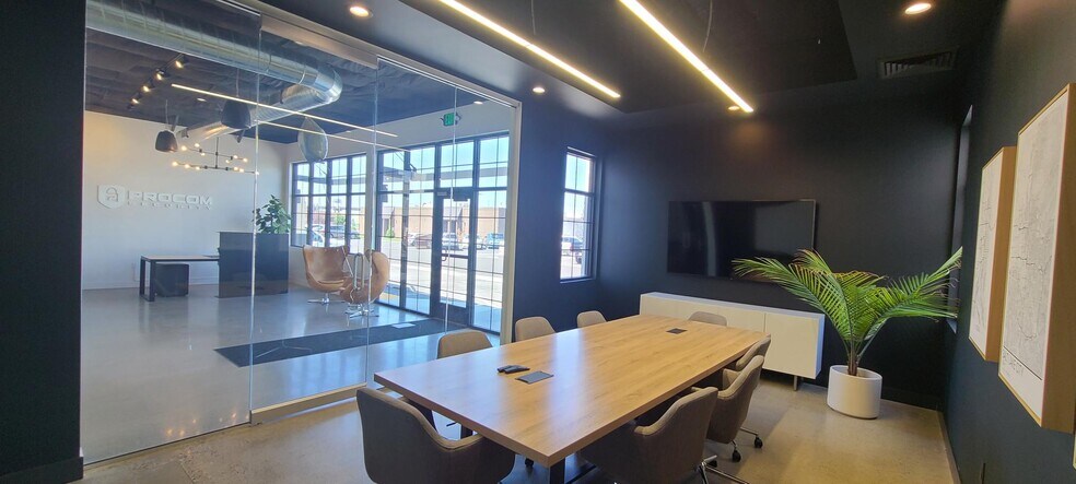 More Photos Of 265 W Crossroads, Salt Lake City Research And Development For Lease