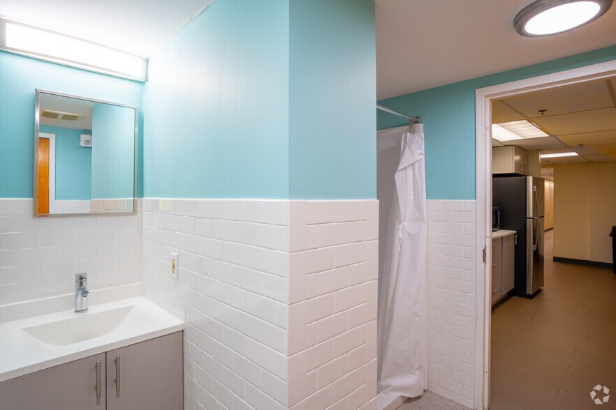 More Photos Of 810 Memorial Dr, Cambridge Office For Lease