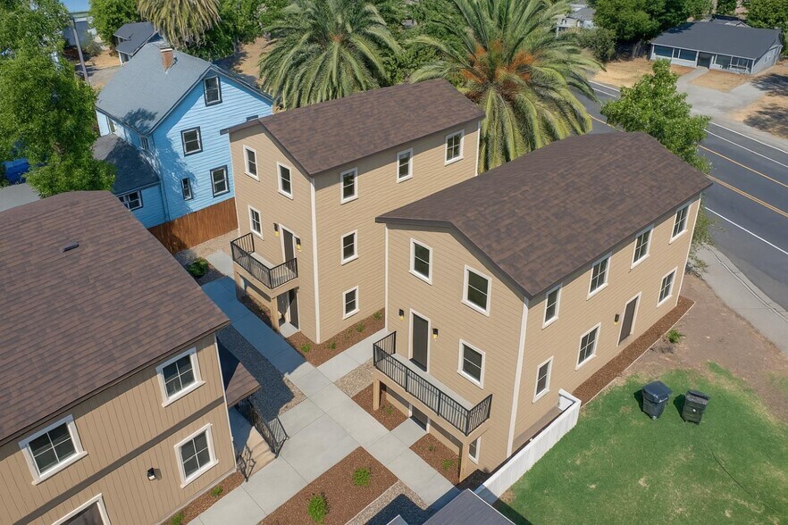 More Photos Of 2944 Del Paso Blvd, Sacramento Apartments For Sale