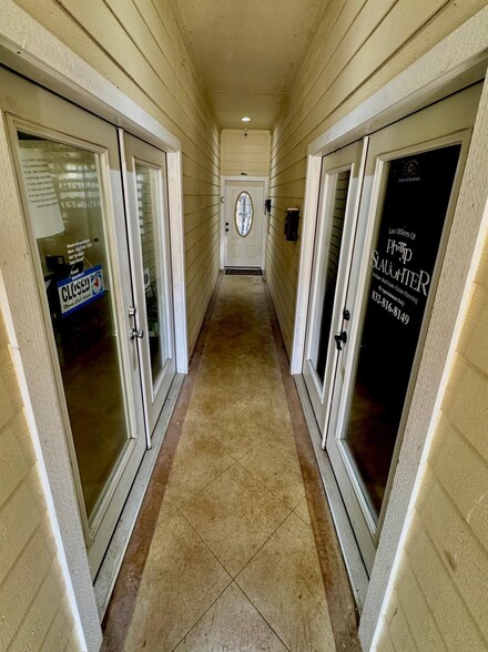 More Photos Of 312 Main St, Smithville Bank For Sale