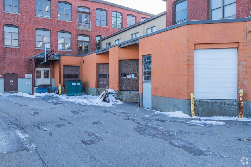 More Photos Of 60 Fremont St, Worcester Warehouse For Lease