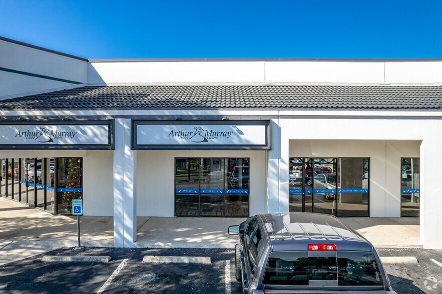 More Photos Of 2525-2607 Jackson-keller Rd, San Antonio Unknown For Lease