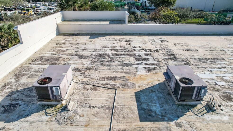 More Photos Of 11931-11971 NW 37th St, Coral Springs Warehouse For Sale