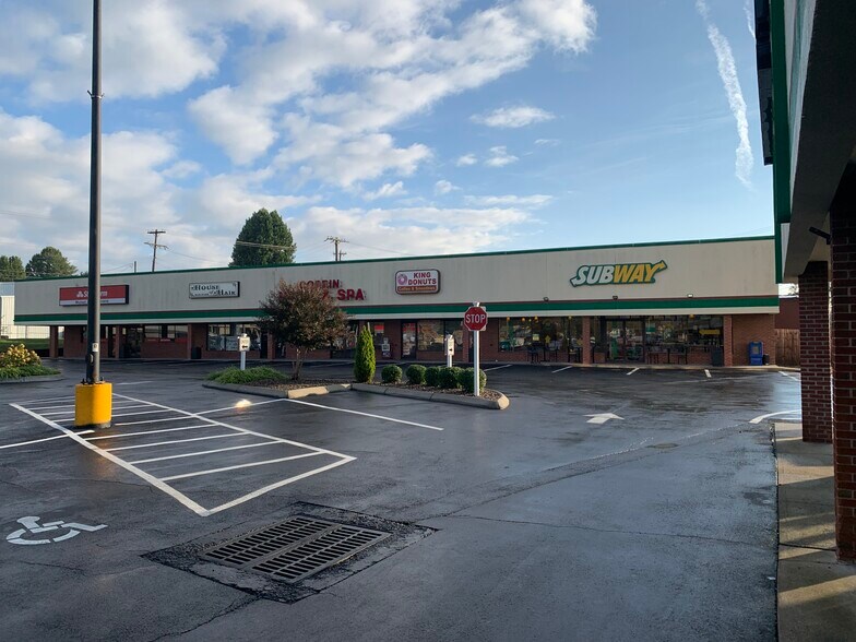 More Photos Of 1001-1029 Cumberland Falls Hwy, Corbin Unknown For Lease