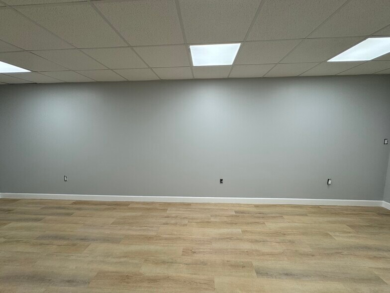 More Photos Of 196 Paterson Ave, East Rutherford Unknown For Lease
