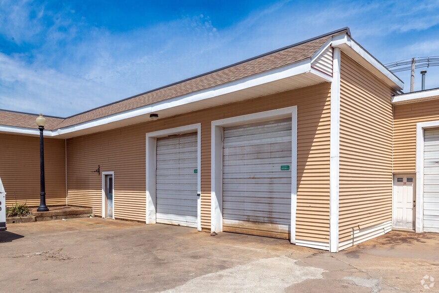 More Photos Of 25 Wareham St, Middleboro Warehouse For Lease