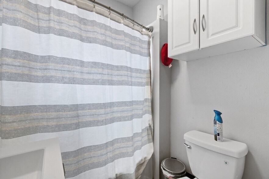 More Photos Of 13350 Kimble Ct, San Martin Apartments For Sale