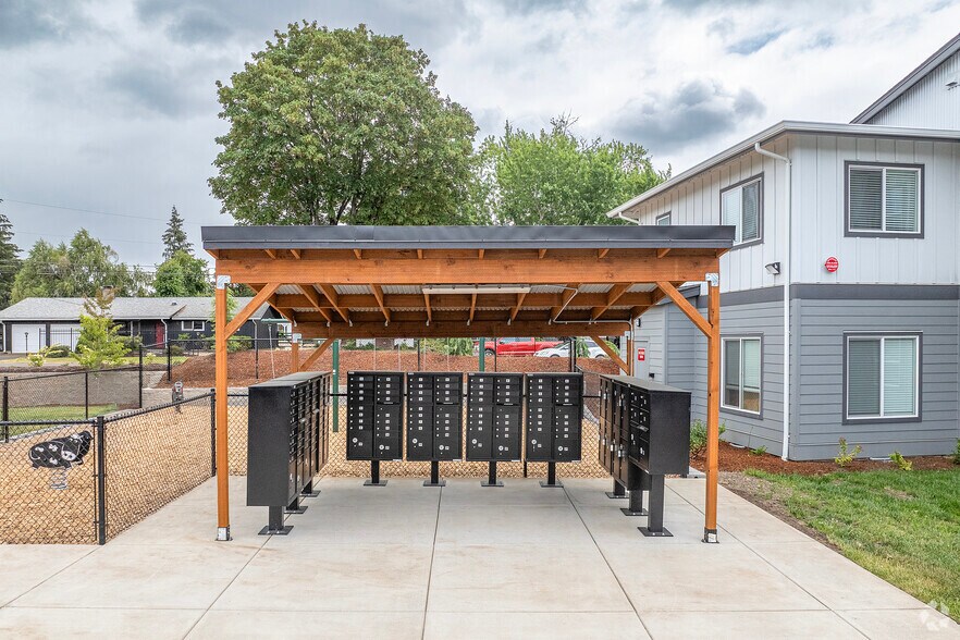 More Photos Of 4853 Verda Ln NE, Keizer Apartments For Sale