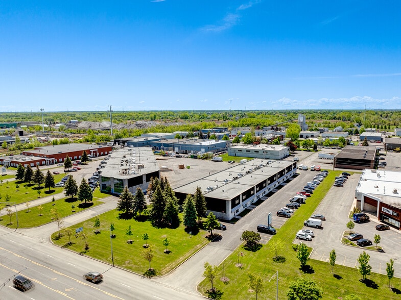 More Photos Of 3600 Boul Matte, Brossard Distribution For Lease