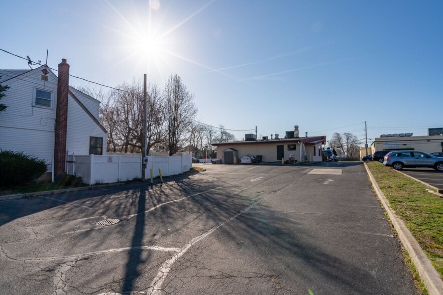 More Photos Of 76 E Pulaski Rd, Huntington Station Fast Food For Sale