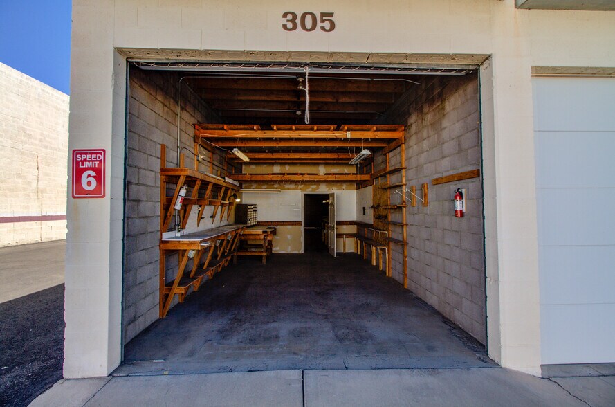 More Photos Of 686 Wells Rd, Boulder City Warehouse For Sale