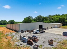 More Photos Of 806 Whitaker Rd, New Market Warehouse For Sale