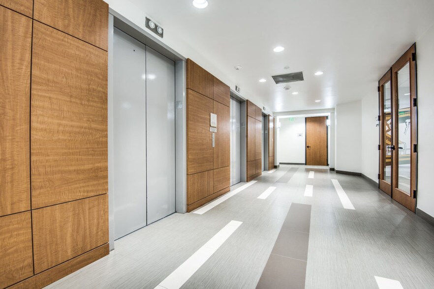 More Photos Of 13601 Preston Rd, Dallas Office For Sale