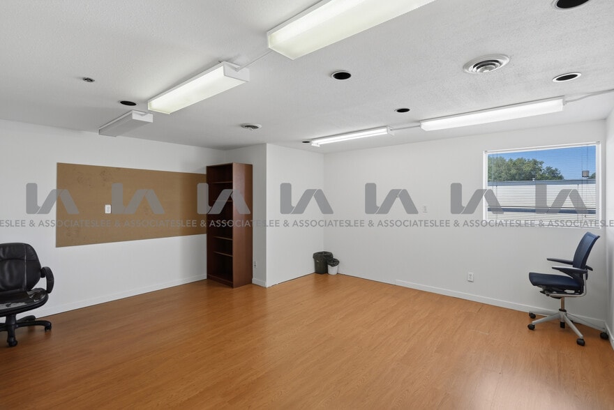 More Photos Of 18788 96th Ave, Surrey Warehouse For Lease
