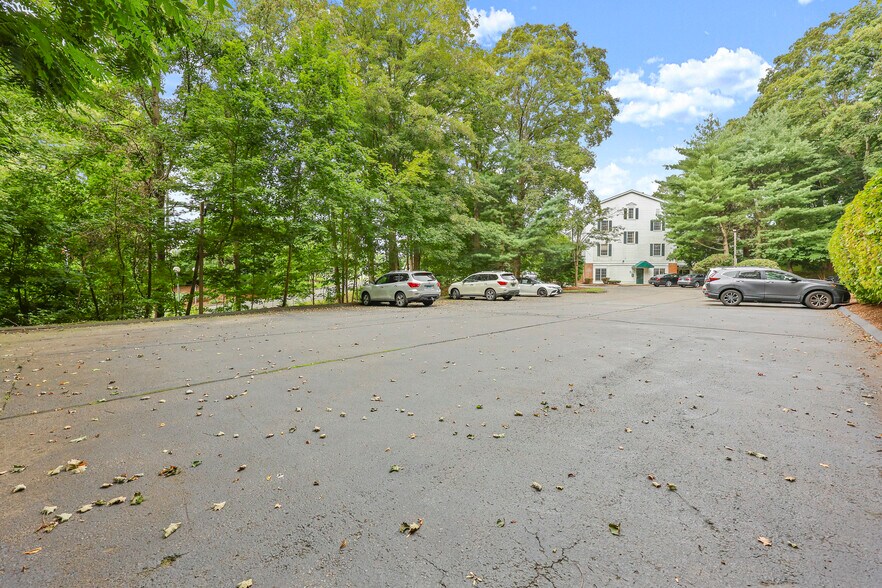More Photos Of 3127-3129 Whitney Ave, Hamden Office For Sale