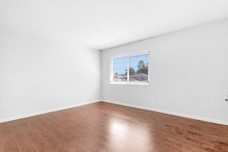 More Photos Of 5731-5749 Blachly Way, Sacramento Apartments For Sale