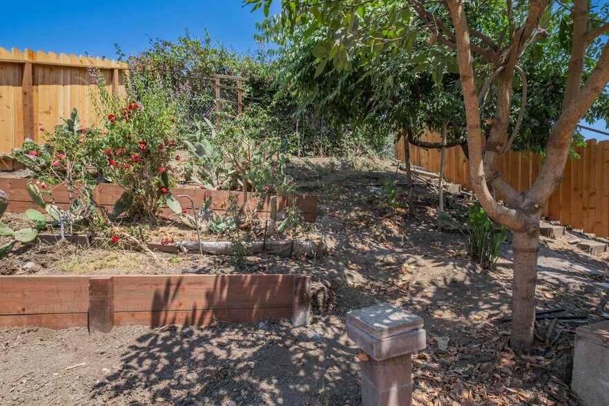 More Photos Of 344 Pennsylvania Dr, Watsonville Apartments For Sale