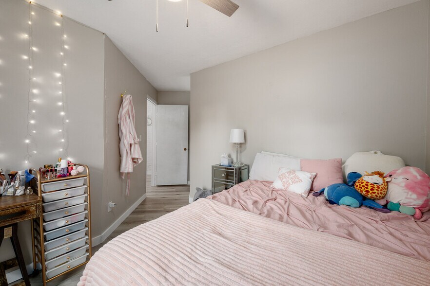 More Photos Of 2404 4th St, Cuyahoga Falls Office For Sale