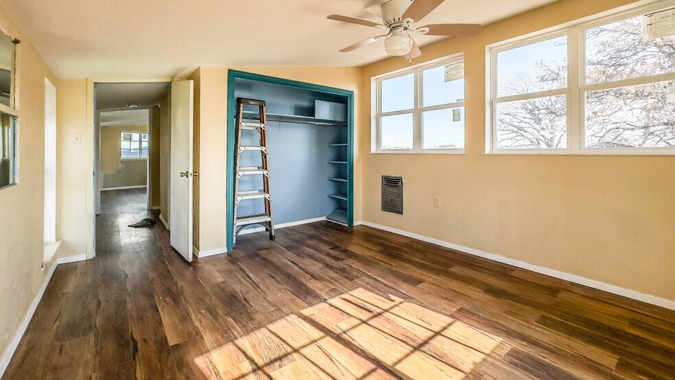 More Photos Of 719 E Highway 67, Duncanville Industrial For Sale