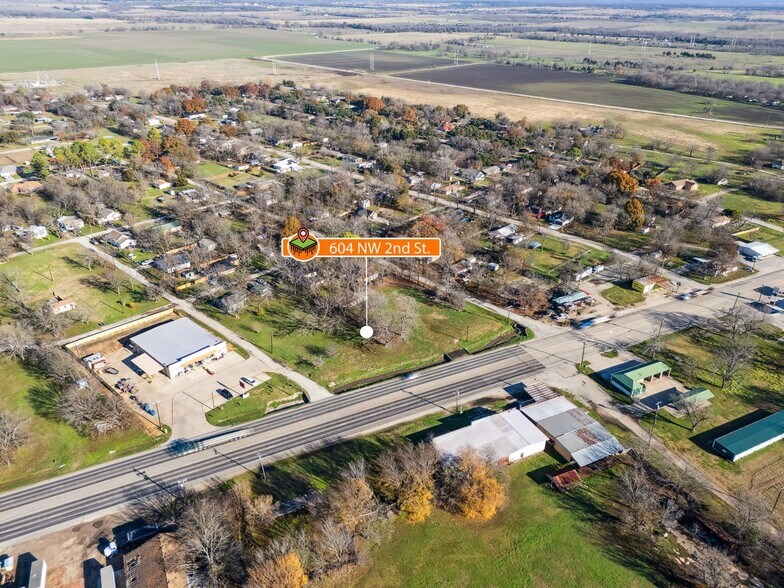 More Photos Of 604 NW 2nd St, Kerens Land For Sale