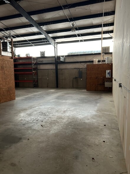 More Photos Of 22 Enterprise Ct, Fredericksburg Warehouse For Lease