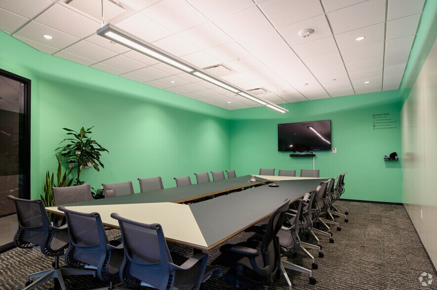 Photo of 6th Floor Ste 1-3 Desks