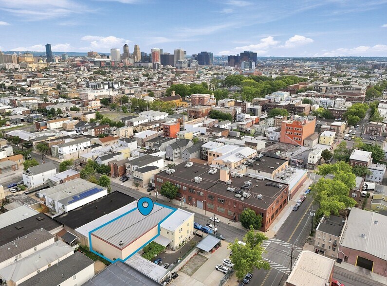 More Photos Of 163-171 Delancy St, Newark Warehouse For Lease
