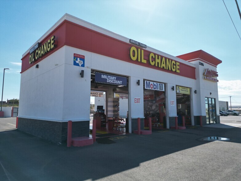 More Photos Of 13496 Horizon Blvd, El Paso Storefront Retail Office For Sale